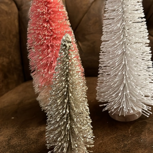 Glitter Christmas trees, wired Christmas trees on wooden platform - Picture 4 of 6